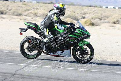 media/Dec-01-2025-Moto Forza (Mon) [[2daa91e15f]]/3-Beginner Group/Session 3 (Turn 16 Inside)/